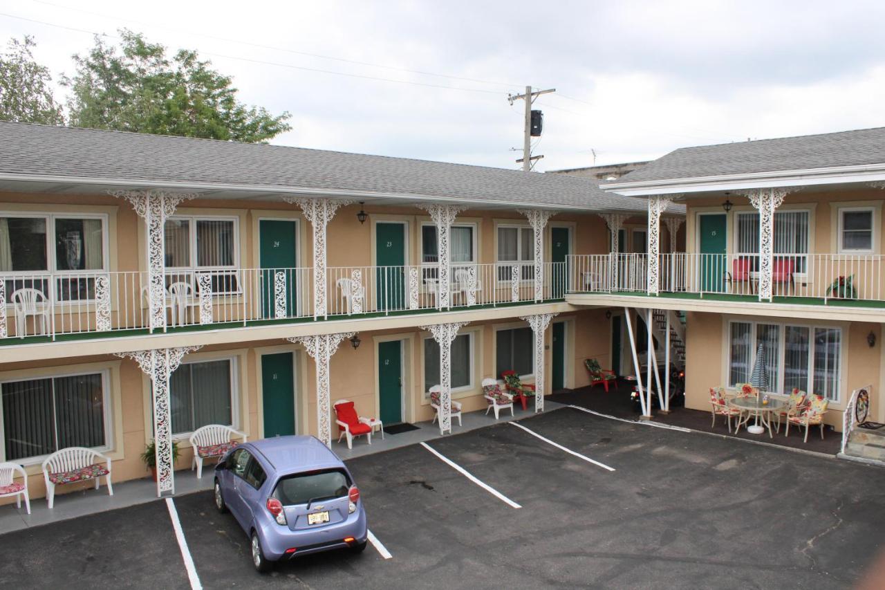 River Road Motel Wisconsin Dells Dış mekan fotoğraf